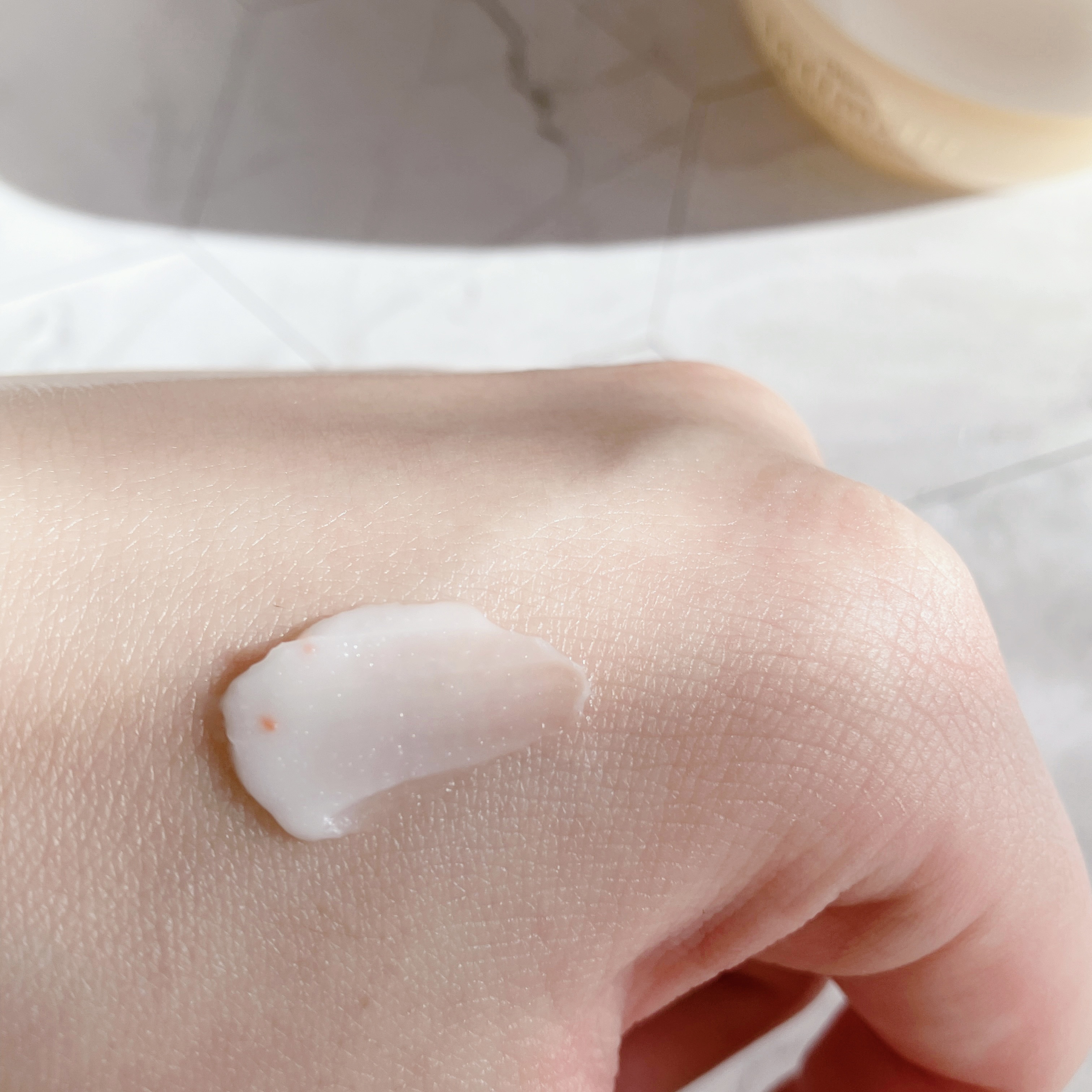 アンティミリ Wオイルイン クリーム/ナリス化粧品/フェイスクリームを使ったクチコミ（2枚目）