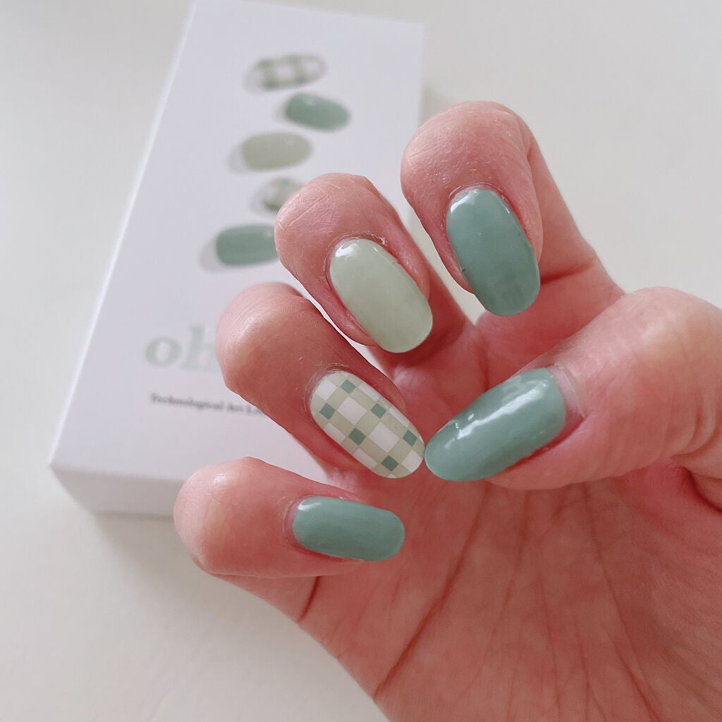 みーきです。 on LIPS 「今月のオホーラネイル💚春を先取りのギンガムチェック×グリーン♡..」(3枚目)