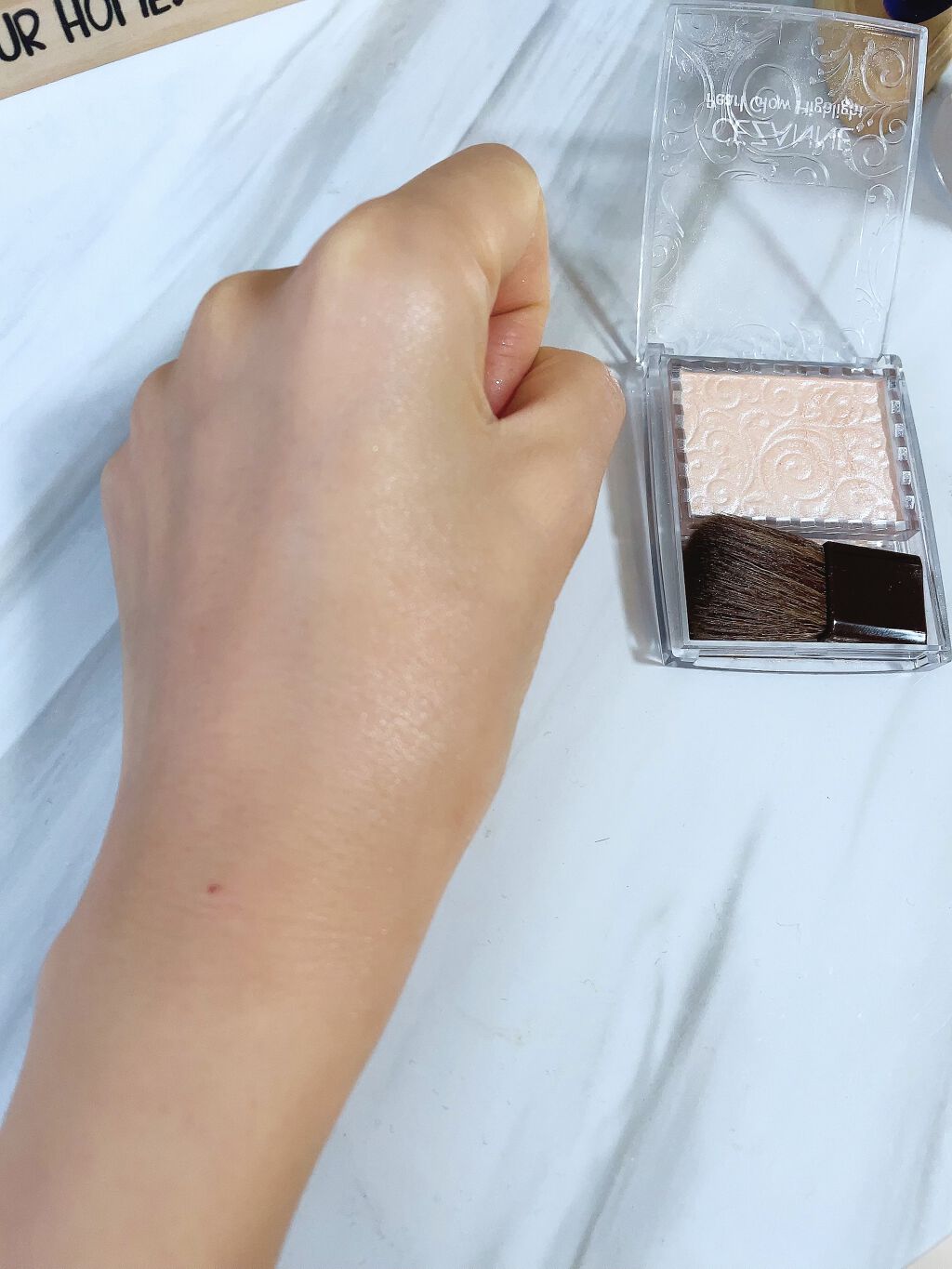 パールグロウハイライト/CEZANNE/パウダーハイライトを使ったクチコミ（2枚目）