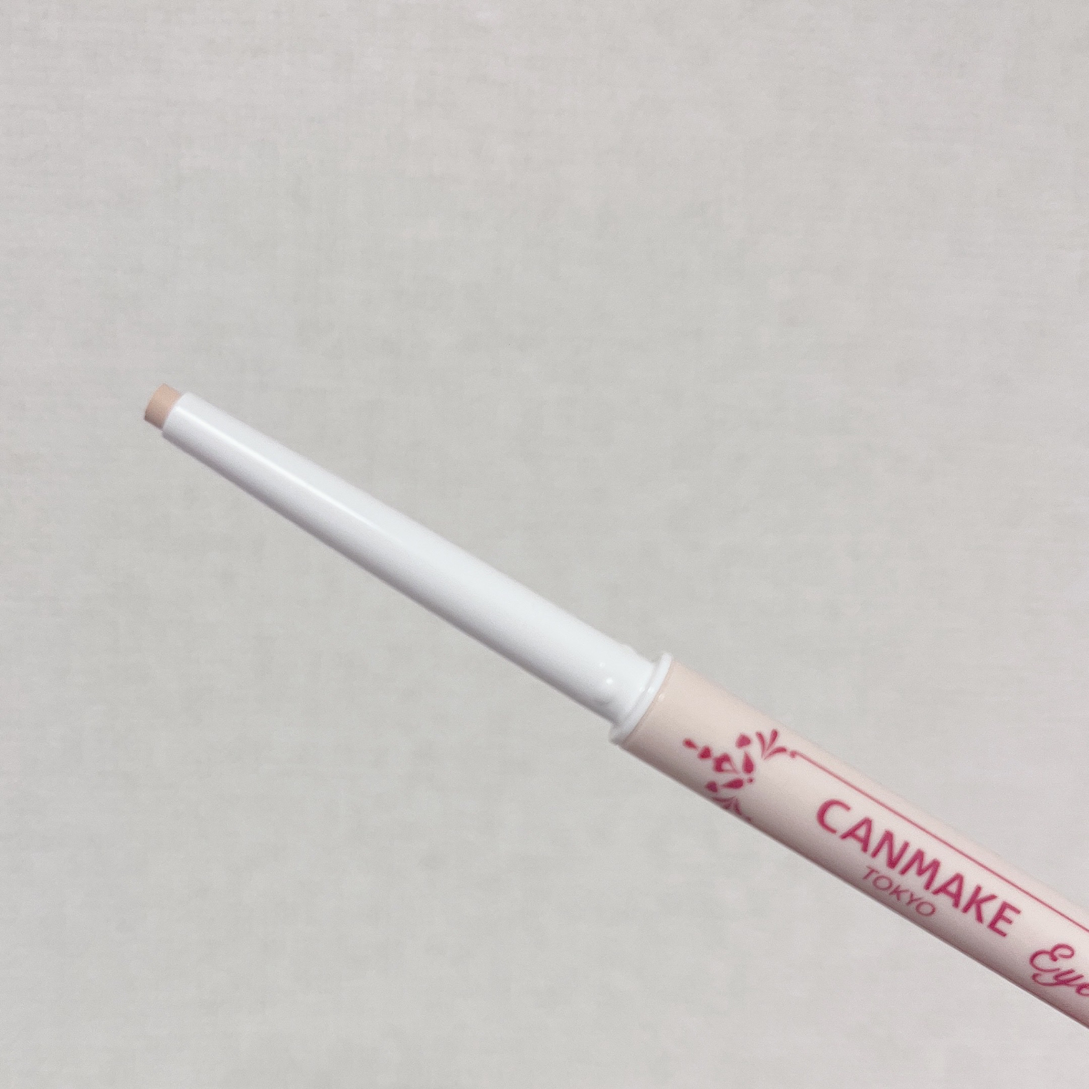 アイバッグコンシーラー 02 ピンクベージュ/キャンメイク/ペンシルコンシーラーを使ったクチコミ（2枚目）