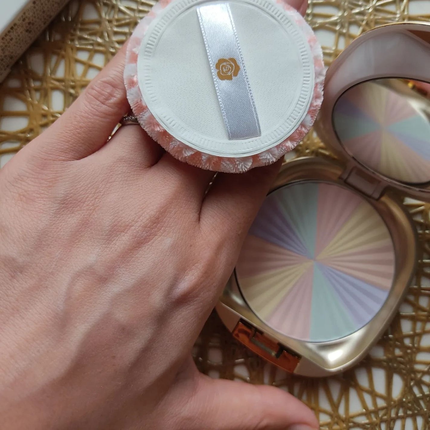 サンブロックルーセントパウダーex./ステファニー/プレストパウダーを使ったクチコミ(5枚目)