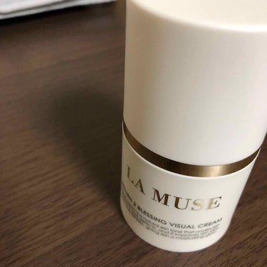 #lamuse #韓国コスメ
#BBクリーム より軽め

初めてLA MUSEのセット売りを
Qoo10で購入✨

付け心地軽めで
肌なじみかなり良いです👌

厚塗り感ゼロ🙆‍♀️

サラサラな肌になり