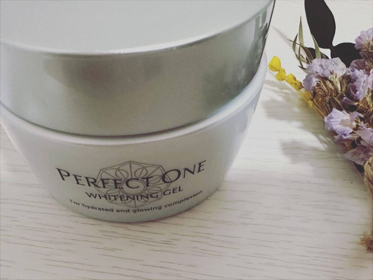 パーフェクトワン パーフェクトワン 薬用ホワイトニングジェルのクチコミ「＊薬用ホワイトニングジェル＊

使用してみました!♡
スパチュラがついているので、使用目安が分.....」（2枚目）