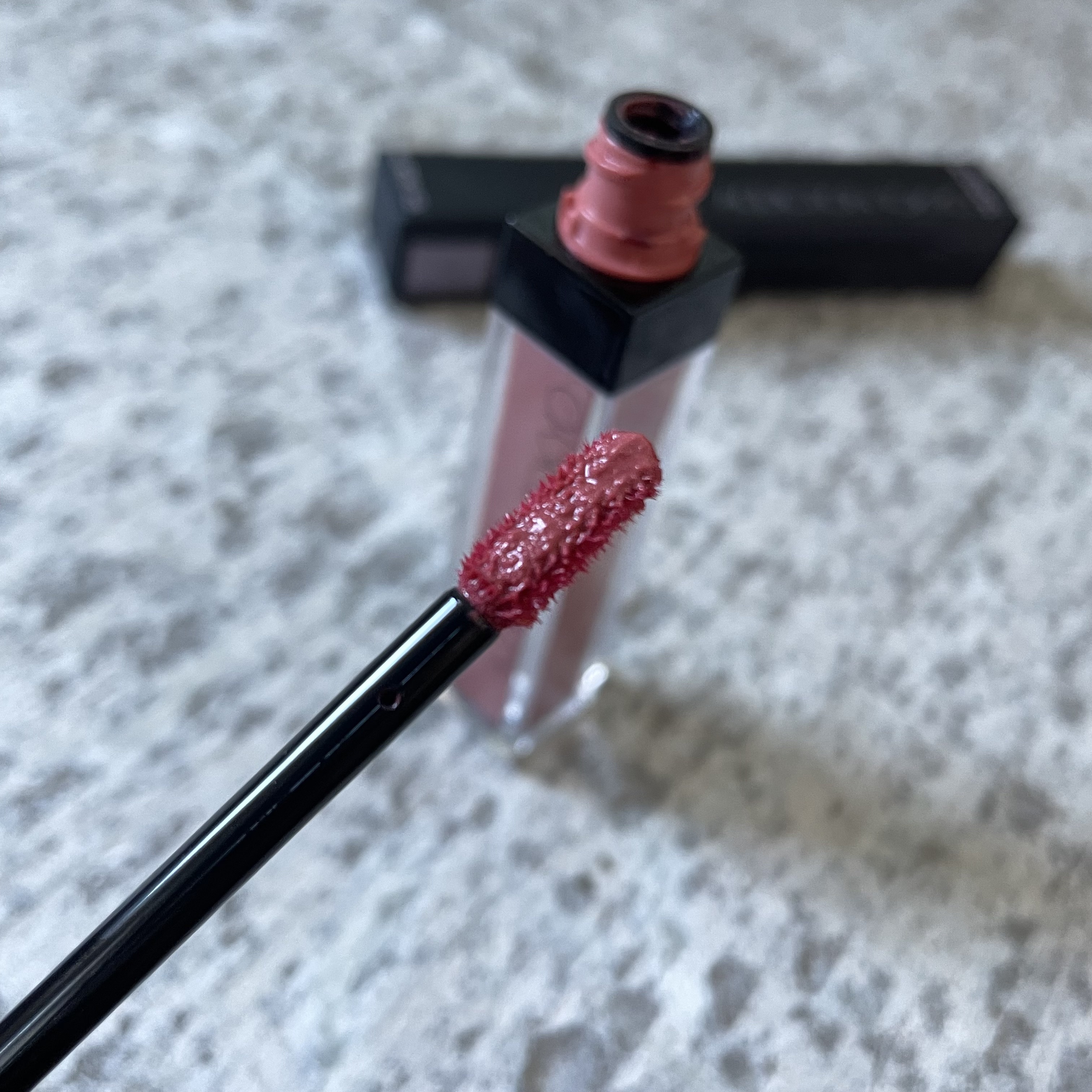 アディクション　リップ セラム ティント 003 Rose Tan/ADDICTION/リップティントを使ったクチコミ（3枚目）