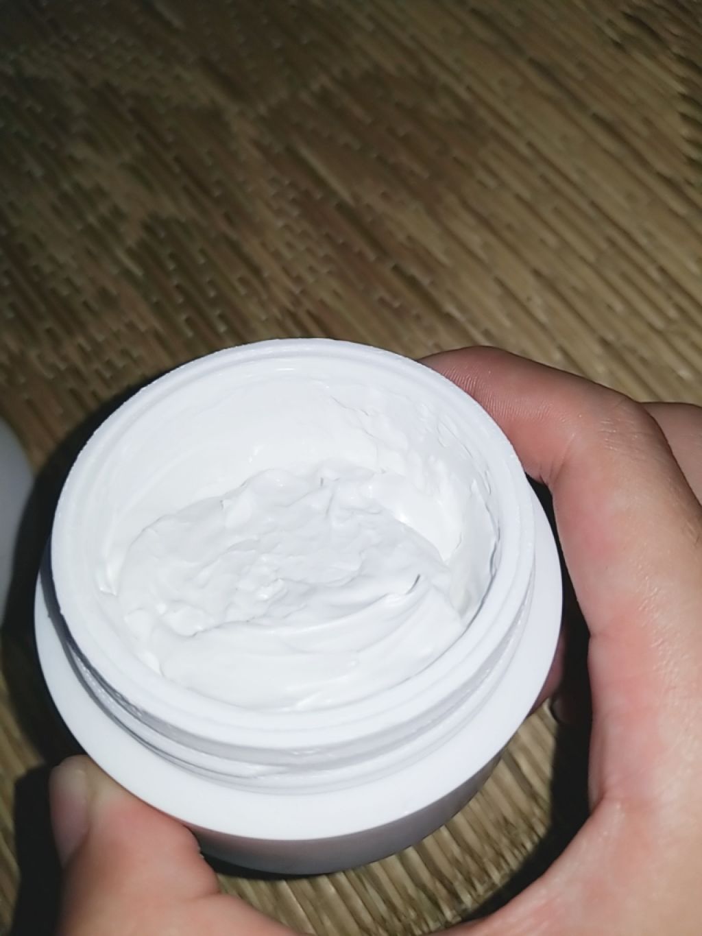 レッツスキン ホワイト ミルククリーム/SHINBEE JAPAN /フェイスクリームを使ったクチコミ（2枚目）