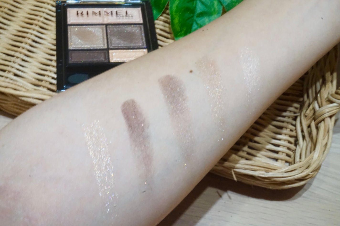 ワンダー スウィート アイシャドウ/リンメル ロンドン/アイシャドウパレットを使ったクチコミ(2枚目)