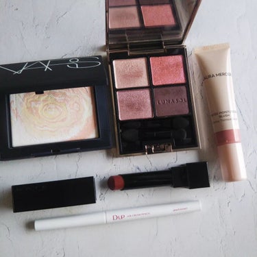 ライトリフレクティング プリズマティックパウダー/NARS/プレストパウダーを使ったクチコミ（2枚目）