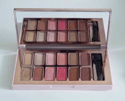 バレンタインボックス3ローズモーメント/VAVI MELLO/アイシャドウパレットを使ったクチコミ(2枚目)