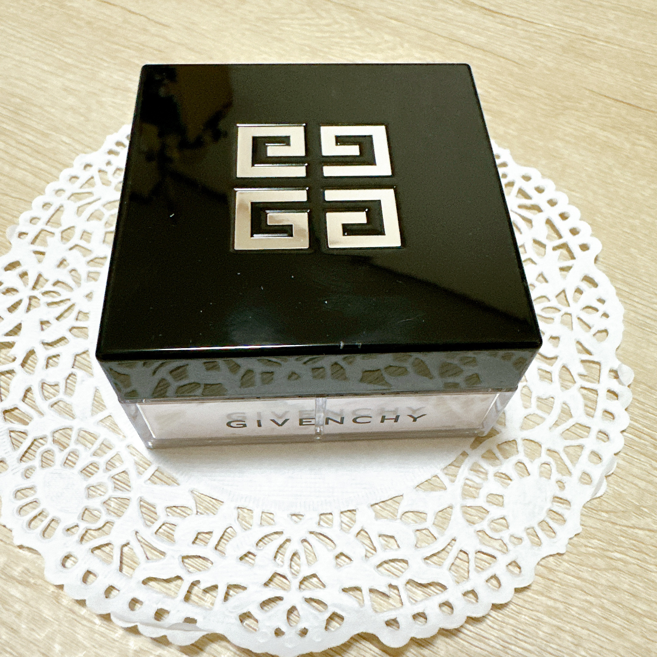 プリズム・リーブル/GIVENCHY/ルースパウダーを使ったクチコミ（2枚目）