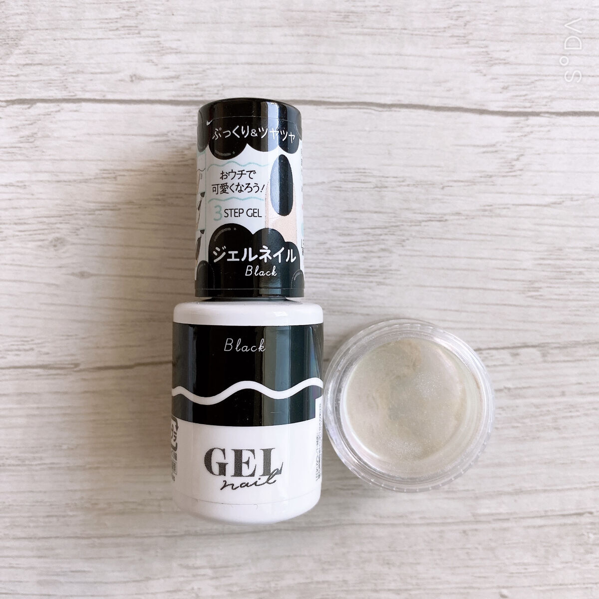 ミラーネイルパウダー/DAISO/ネイル用品を使ったクチコミ（1枚目）