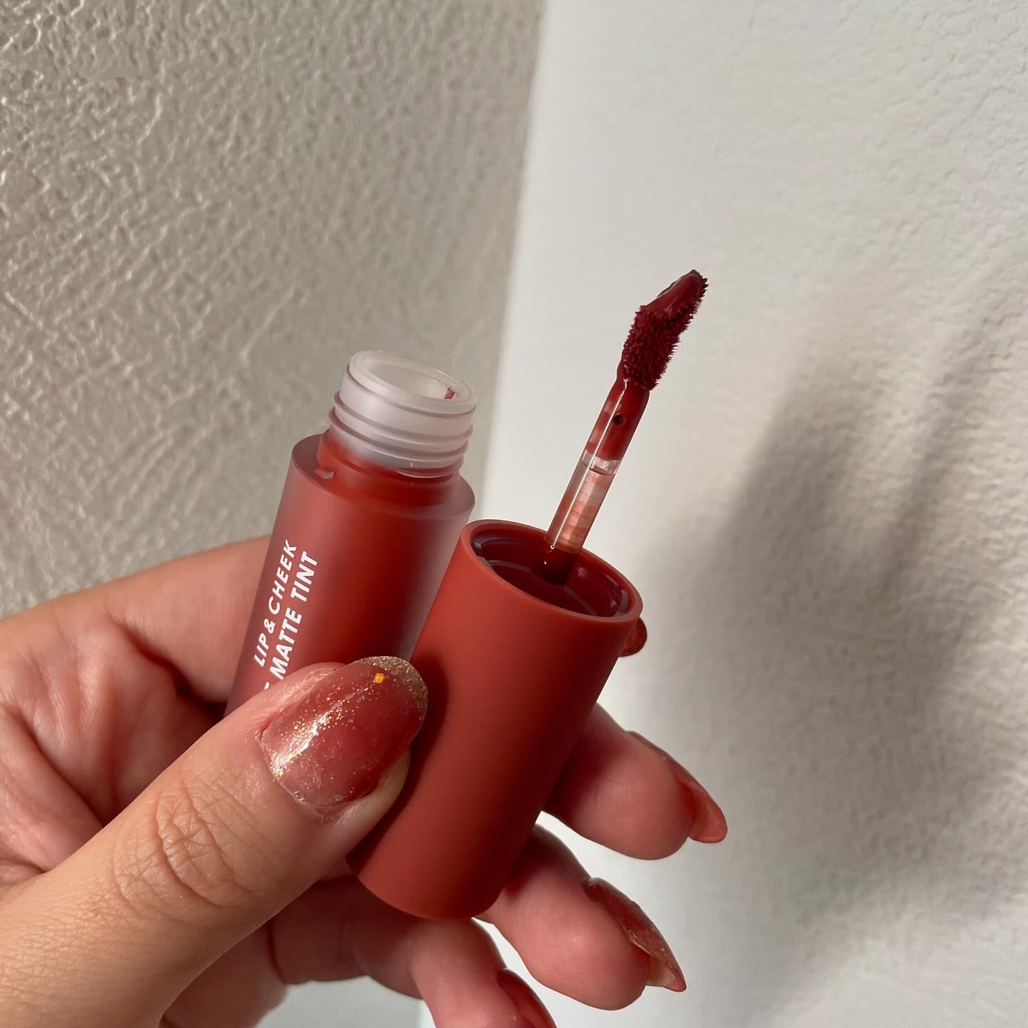 リップアンドチーク ヌードマットティント 09 ブラウンキャラメル(Brown Caramel)/CathyDoll/リップティントを使ったクチコミ（3枚目）