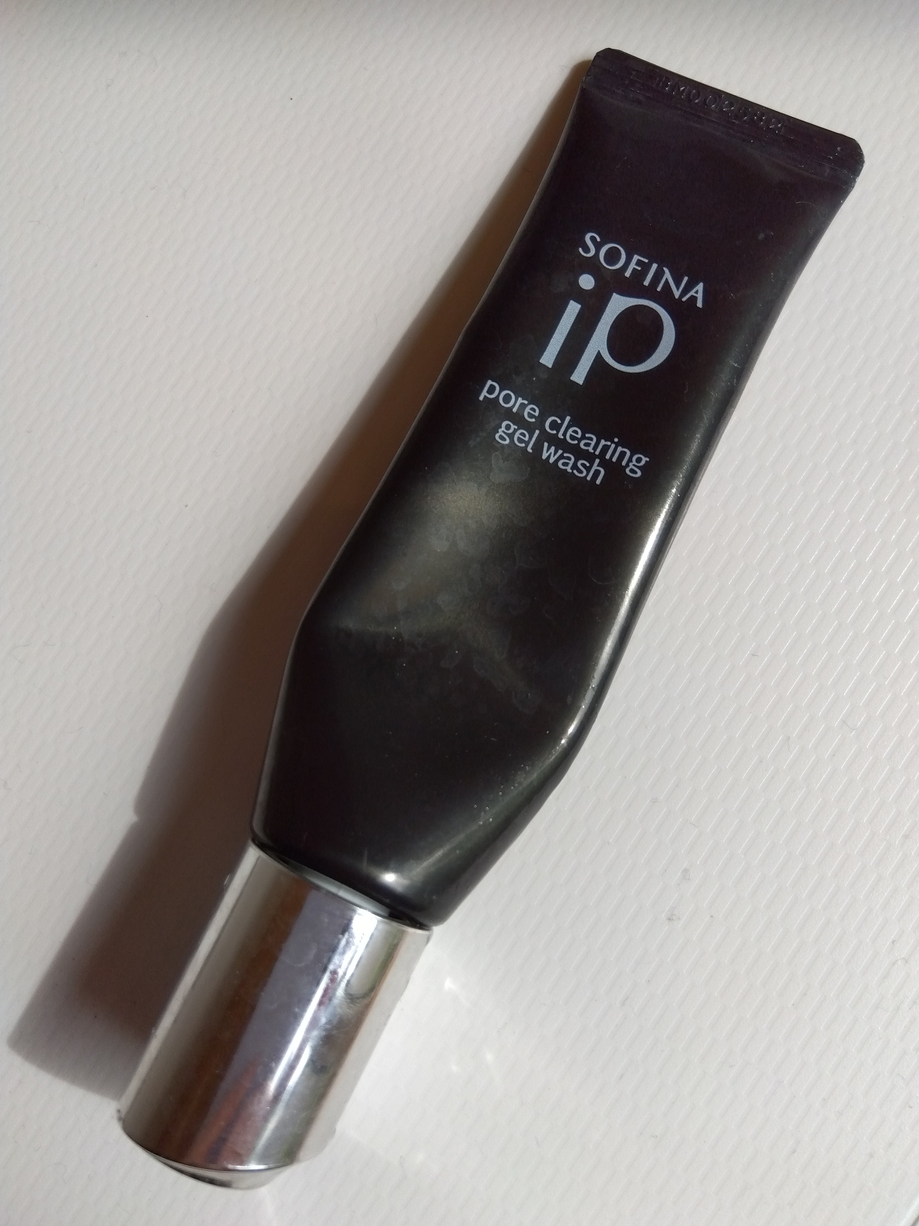 SOFINA iPソフィーナ iP ポア クリアリング ジェル ウォッシュ30g


めっちゃめちゃ　オススメの
お品です。

写真のような、黒い　ジェルなんですが
ジェルだから、ちゃんと肌に密着して
垂れてくるとか　無くて
うわわわ！毛穴