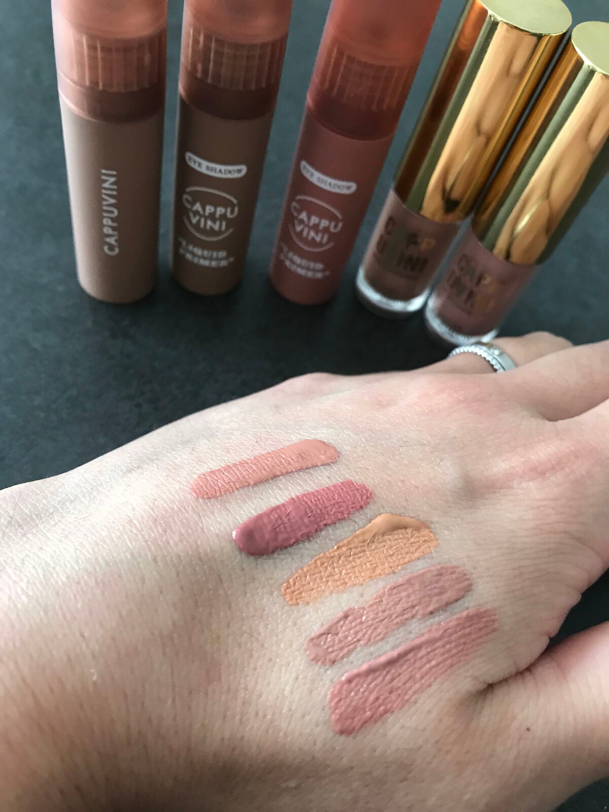 ラスティングカラー/Eyeemo/リキッドアイシャドウを使ったクチコミ(2枚目)