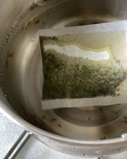 pikopiko on LIPS 「ハーブ健康本舗様より 黒モリモリスリムを頂きました.ロング..」(3枚目)