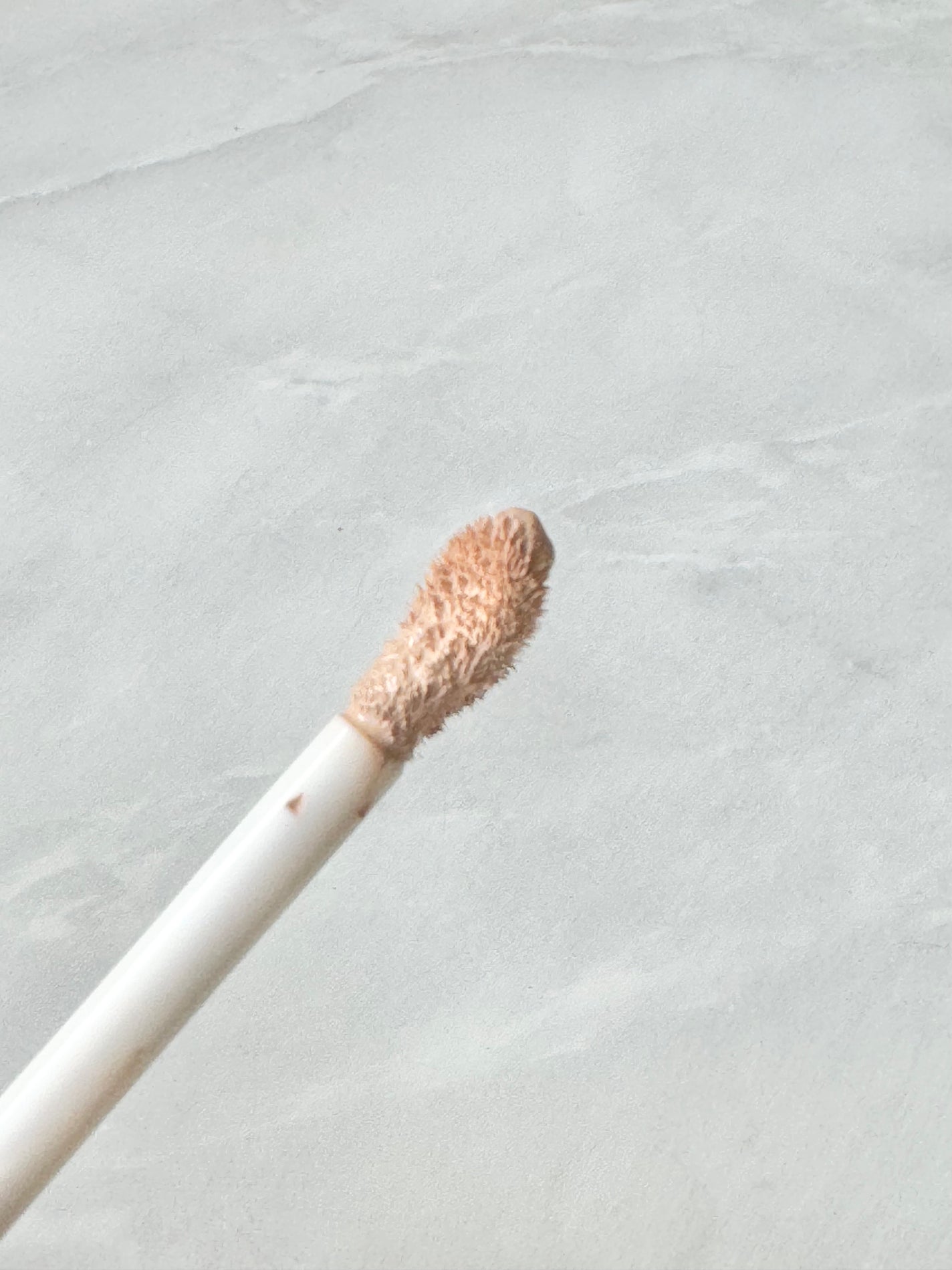 リアル フローレス ウェイトレス パーフェクティング コンシーラー/ローラ メルシエ/リキッドコンシーラーを使ったクチコミ(3枚目)