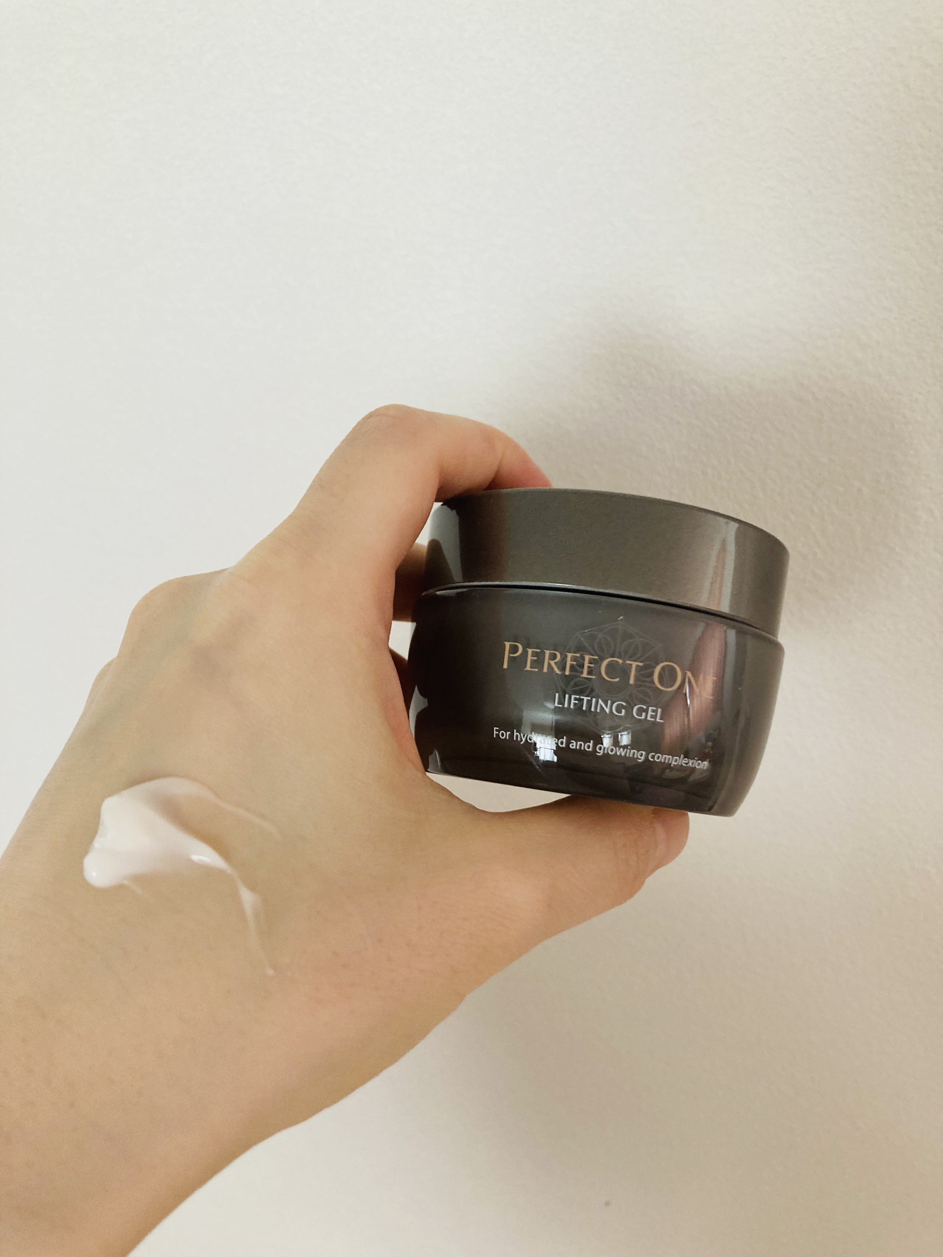 パーフェクトワン リフティングジェル/パーフェクトワン/オールインワン化粧品を使ったクチコミ（3枚目）