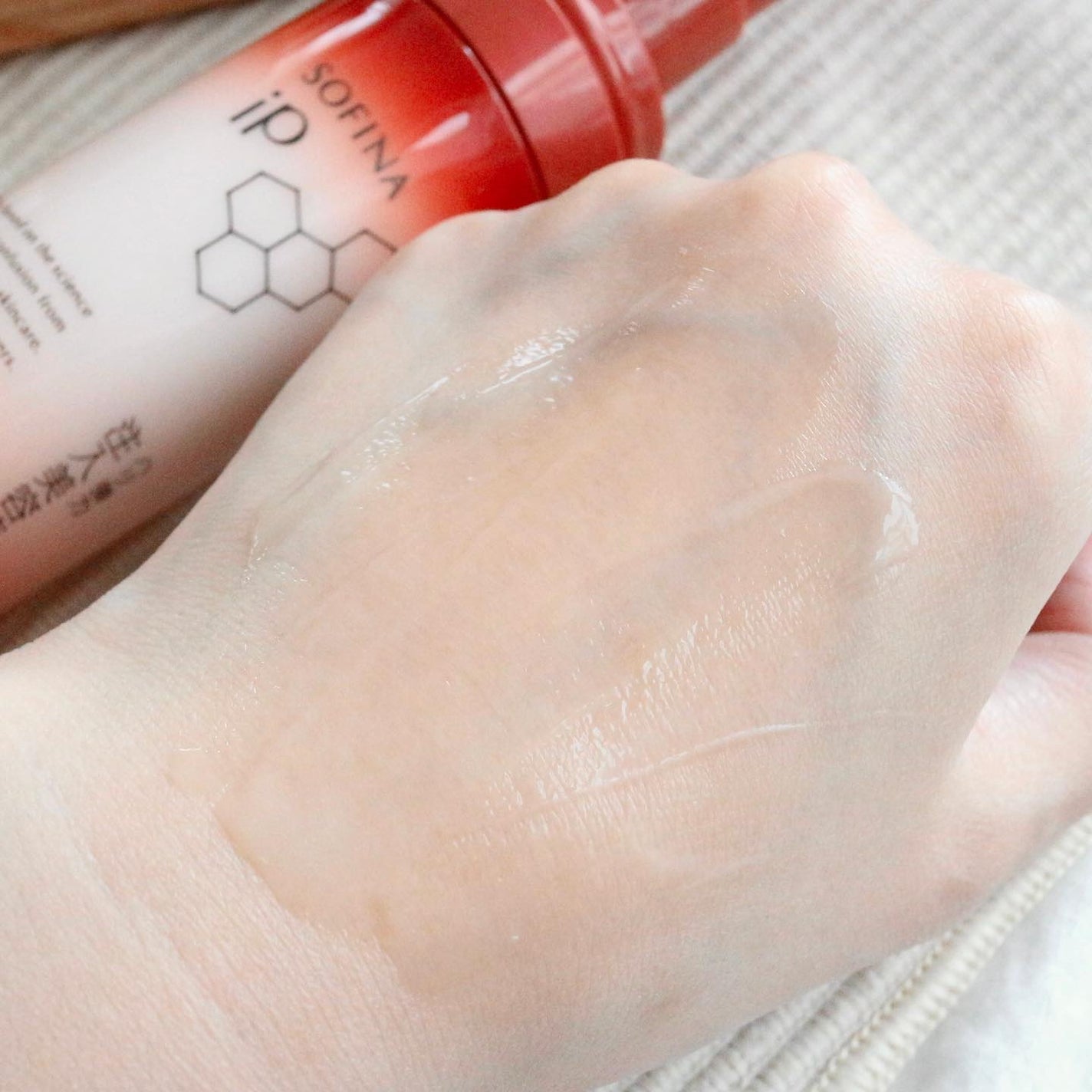 ソフィーナ iP ハリ弾力注入美容液/SOFINA iP/美容液を使ったクチコミ(5枚目)