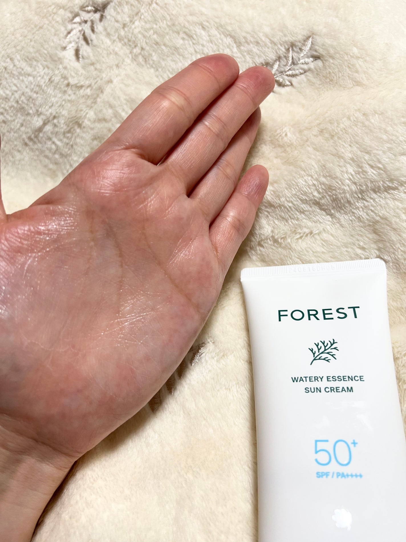 ウォータリーエッセンスUVクリーム/FoRest by Greenfinger/日焼け止めクリームを使ったクチコミ(5枚目)