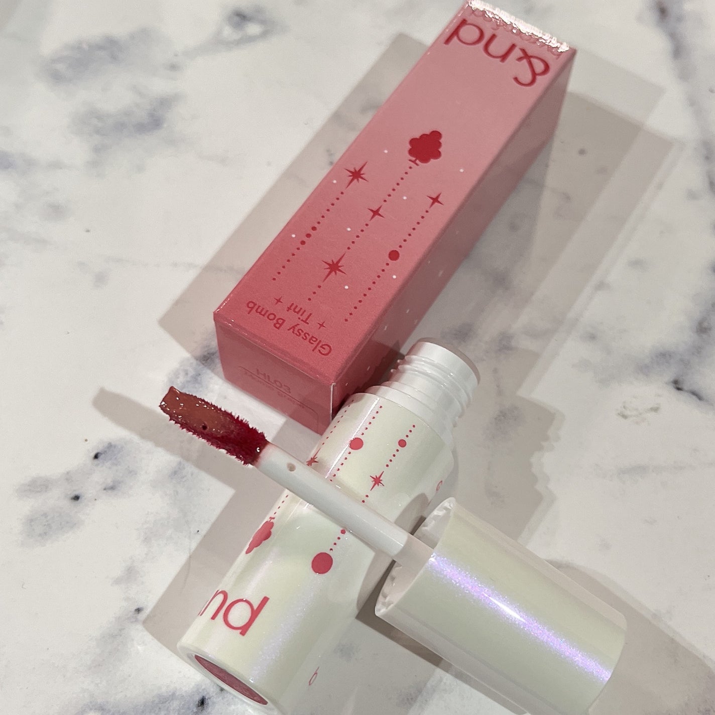 アンドバイロムアンド グラッシーボムティント/&nd by rom&nd/リップティントを使ったクチコミ(2枚目)