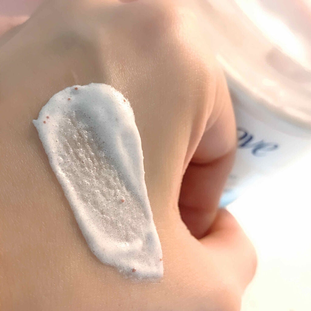 ダヴ ふわとろクリーミースクラブ ザクロ&シアバター/ダヴ/ボディスクラブを使ったクチコミ(2枚目)