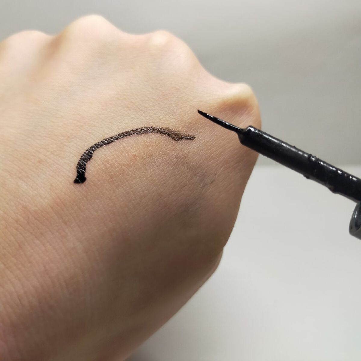 U R GLAM マグネティックアイラッシュ用ライナーのクチコミ「\\新感覚！磁力でつけるつけま？！//

先日DAISOをブラブラしていたら、磁石の力でくっつ.....」（3枚目）