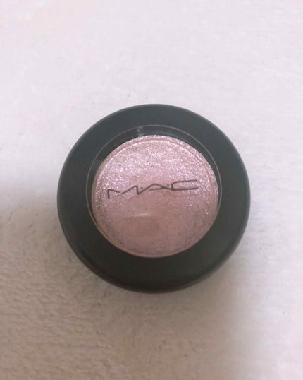 ダズルシャドウ/M・A・C/単色アイシャドウを使ったクチコミ(1枚目)