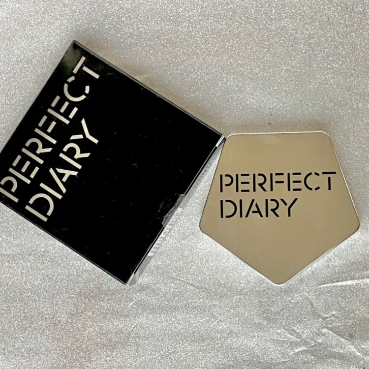 スターダストダイヤモンドハイライトパウダー/PERFECT DIARY/パウダーハイライトを使ったクチコミ(6枚目)