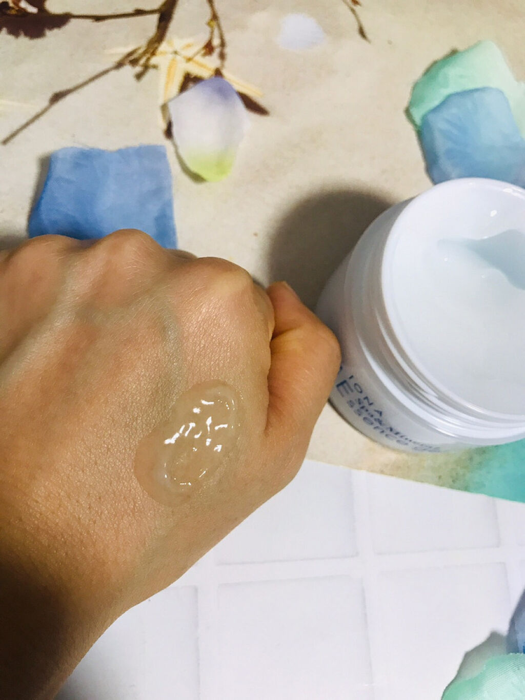 エッセンス ジェル/イオナ スパ＆ミネラル/オールインワン化粧品を使ったクチコミ（1枚目）