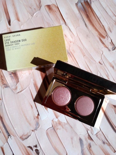 🌛BOBBI BROWN リュクス アイシャドウ デュオ ミッドナイトトースト🌛
遅くなっちゃいましたがレビューします😇
BOBBI BROWNのホリデーですべて新色のリュクス アイシャドウだと聞いて気