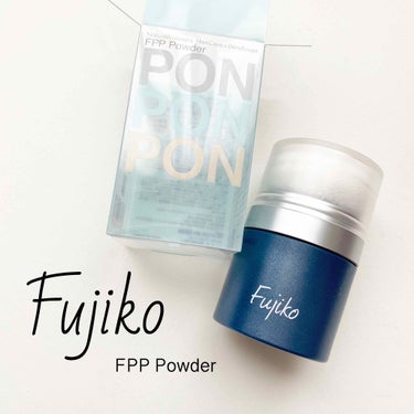 Fujiko FPPパウダーのクチコミ「気になってた#フジコ の#ポンポンパウダー ¨̮♡︎
これからの季節､汗かくから頭皮.....」（1枚目）