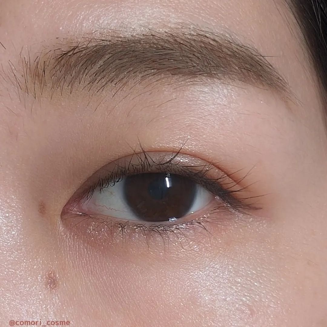 comori✳️アラサーのコスメレビュー🌿 on LIPS 「今日のメイク😍/➡スワイプで目元のアップあります👀📸︎︎︎︎︎..」(2枚目)