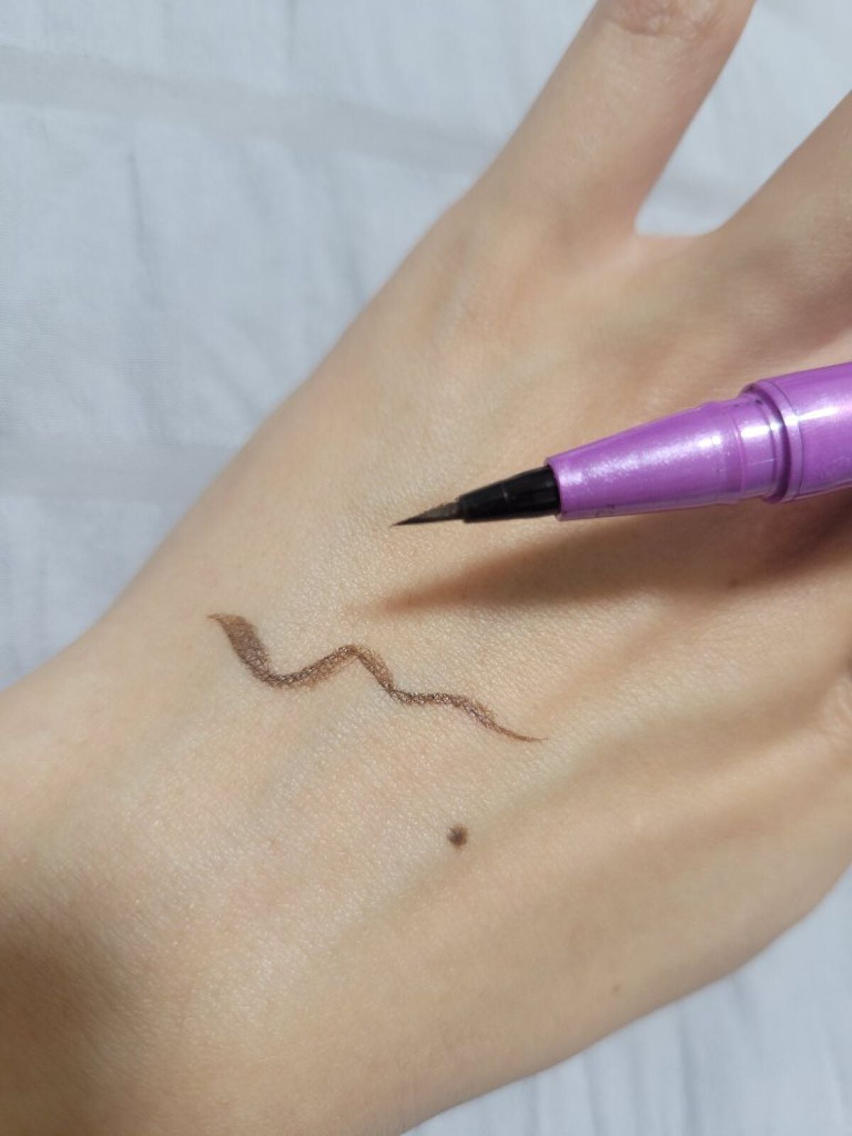 「密着アイライナー」ショート筆リキッド/デジャヴュ/リキッドアイライナーを使ったクチコミ(3枚目)