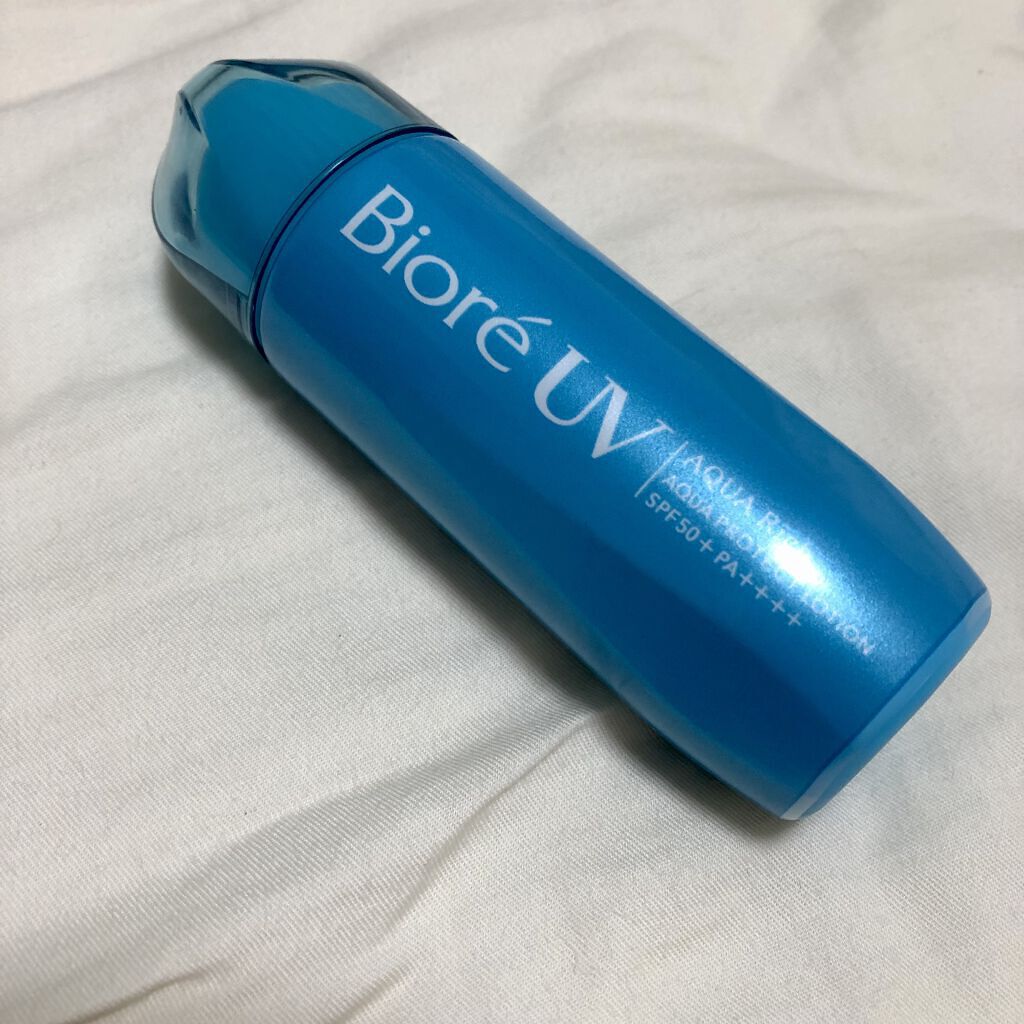 NEWビオレUVアクアリッチ アクアプロテクトローション

LIPSさんにいただきました👏🏻

新感覚の日焼け止めです！
とってもサラサラでみずみずしいです😊
みずみずしいのに塗ったらもっちりします

※もっちりするので体に塗ると少し