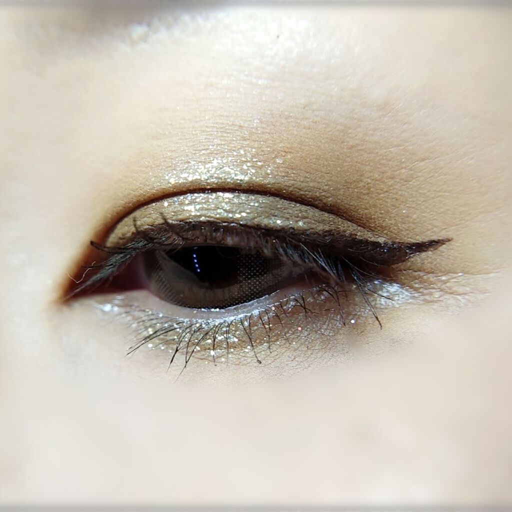 スマイルハート Chic Chicアイシャドウ/FLORTTE/アイシャドウパレットを使ったクチコミ（3枚目）