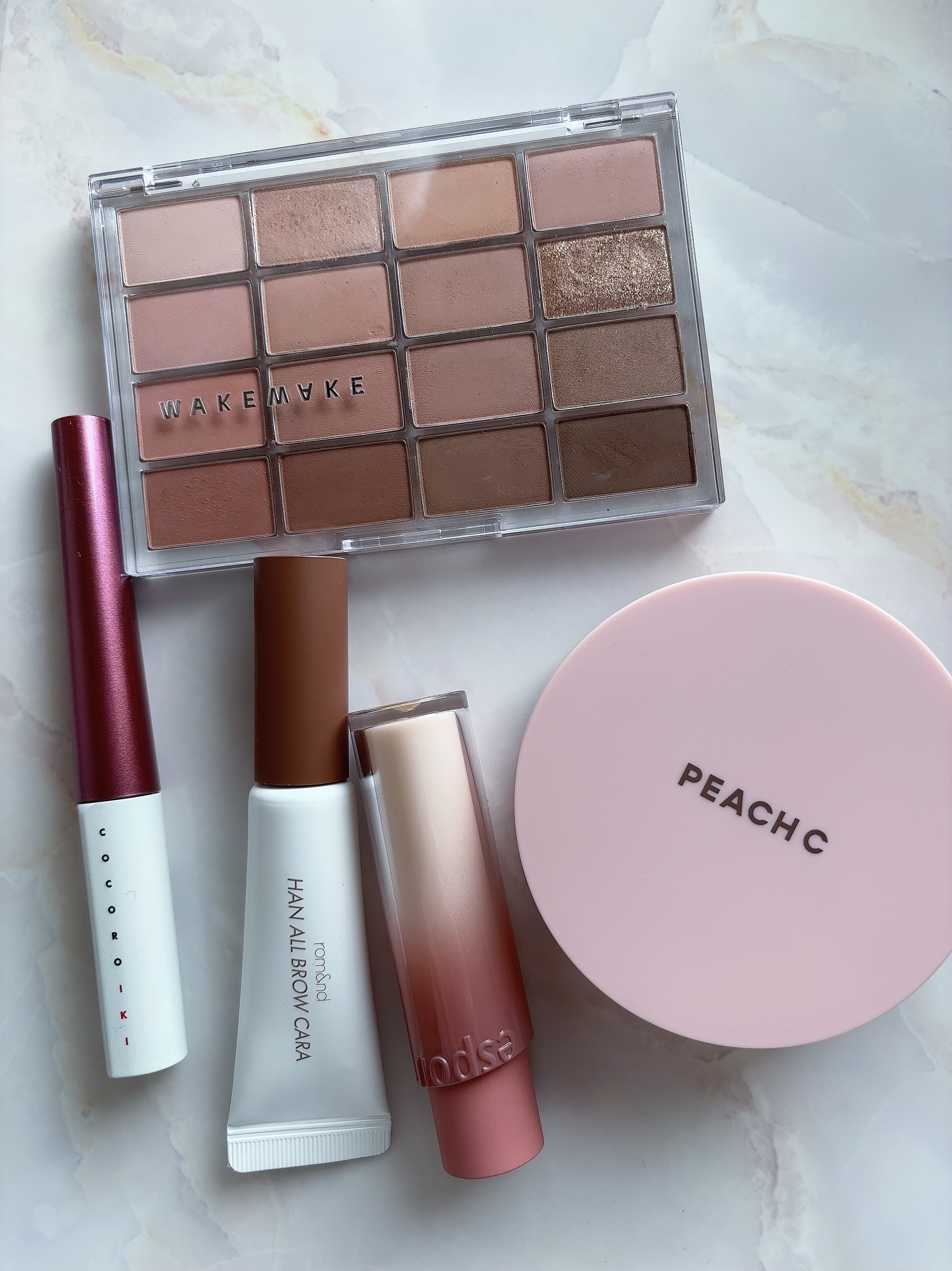 ソフトブラーリングアイパレット/wakemake/アイシャドウパレットを使ったクチコミ（2枚目）