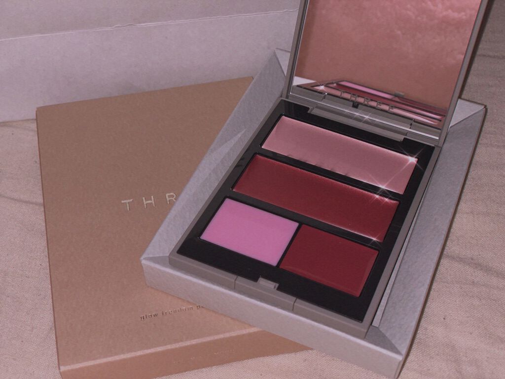 グローフリーダムパレットライジング/THREE/クリームハイライトを使ったクチコミ(1枚目)