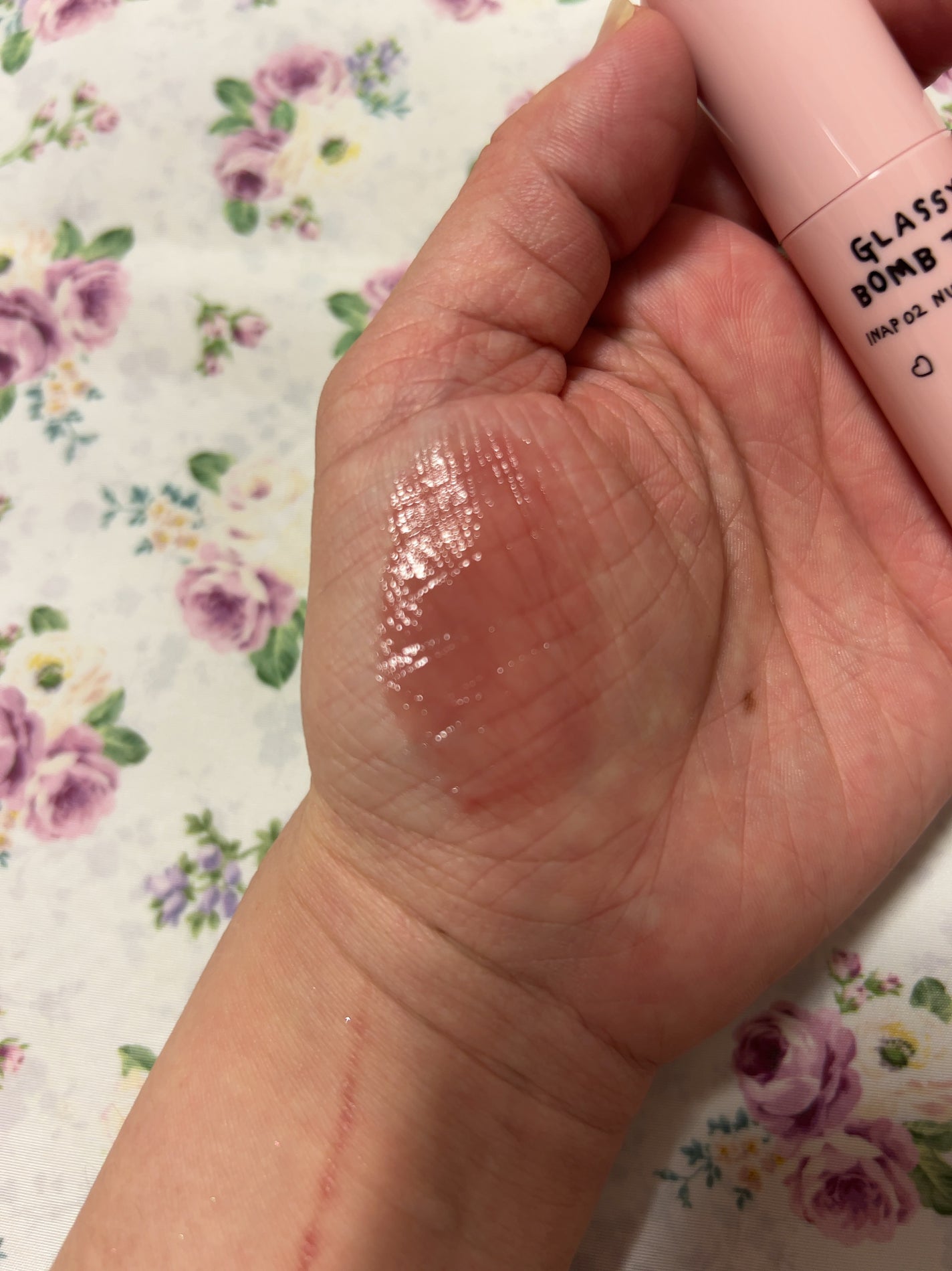 アンドバイロムアンド グラッシーボムティント/&nd by rom&nd/リップティントを使ったクチコミ(2枚目)