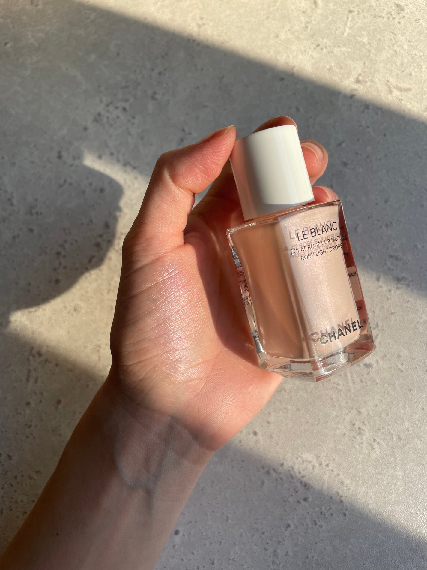 ル ブラン ロージー ドロップス/CHANEL/リキッドハイライトを使ったクチコミ(1枚目)