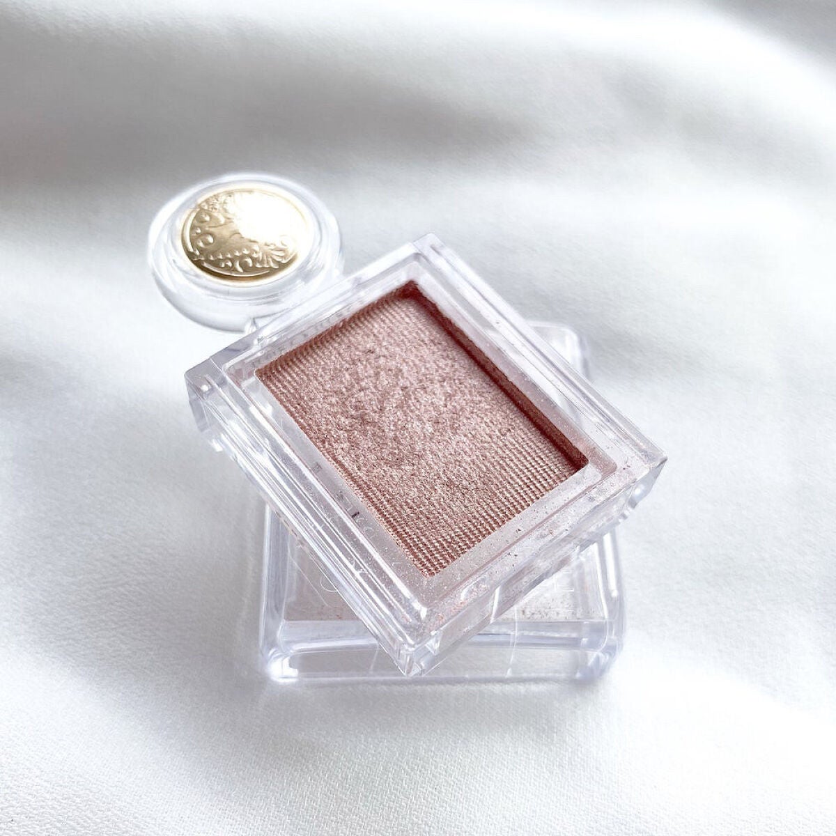 シャドーカスタマイズ/MAJOLICA MAJORCA/単色アイシャドウを使ったクチコミ(1枚目)