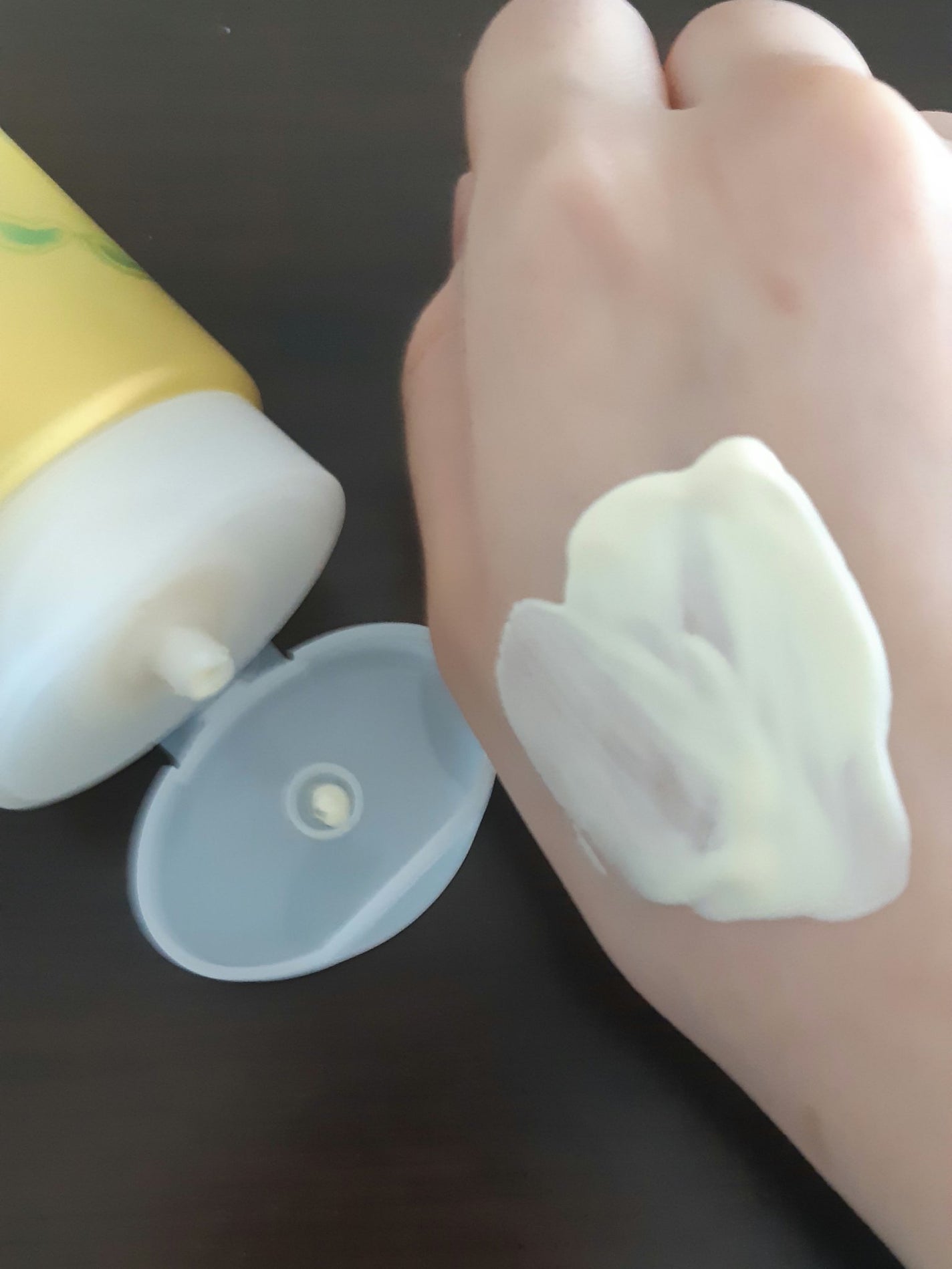 サンカットR トーンアップUV エッセンス/サンカット®/日焼け止めローションを使ったクチコミ(5枚目)