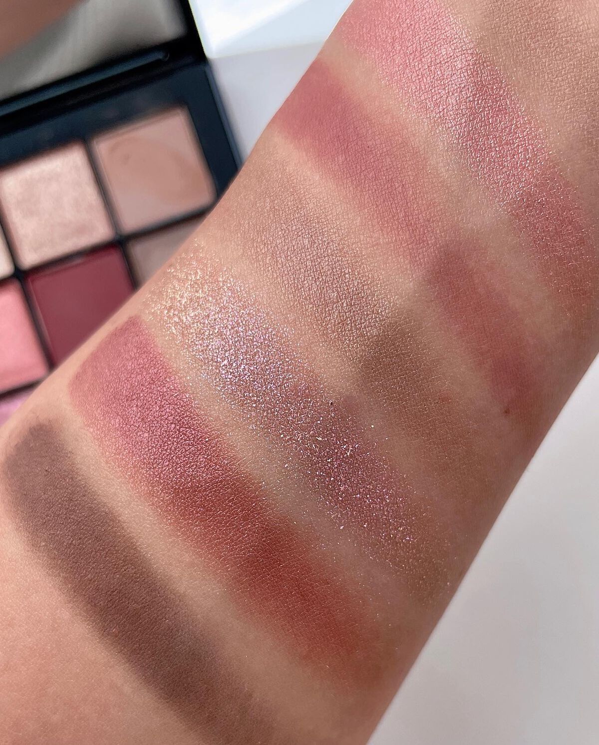 アンインヒビテッド アイシャドーパレット S /NARS/アイシャドウパレットを使ったクチコミ(6枚目)