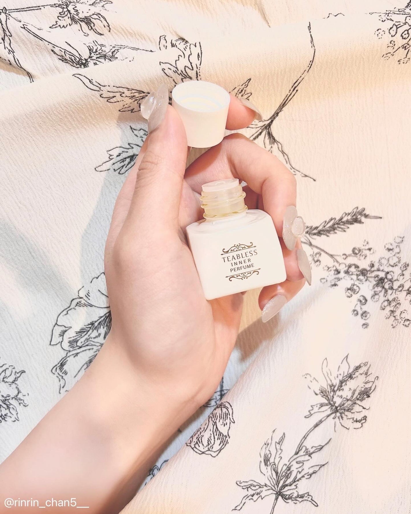 パフュームボディローション リリィムスクホワイトティー/TEABLESS/ボディローションを使ったクチコミ(5枚目)