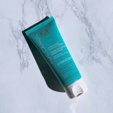 モロッカンオイル ハイドレーティング スタイリング クリームのクチコミ「MOROCCANOIL
ハイドレーティング スタイリング クリーム

保湿成分のアルガンオイル.....」（2枚目）