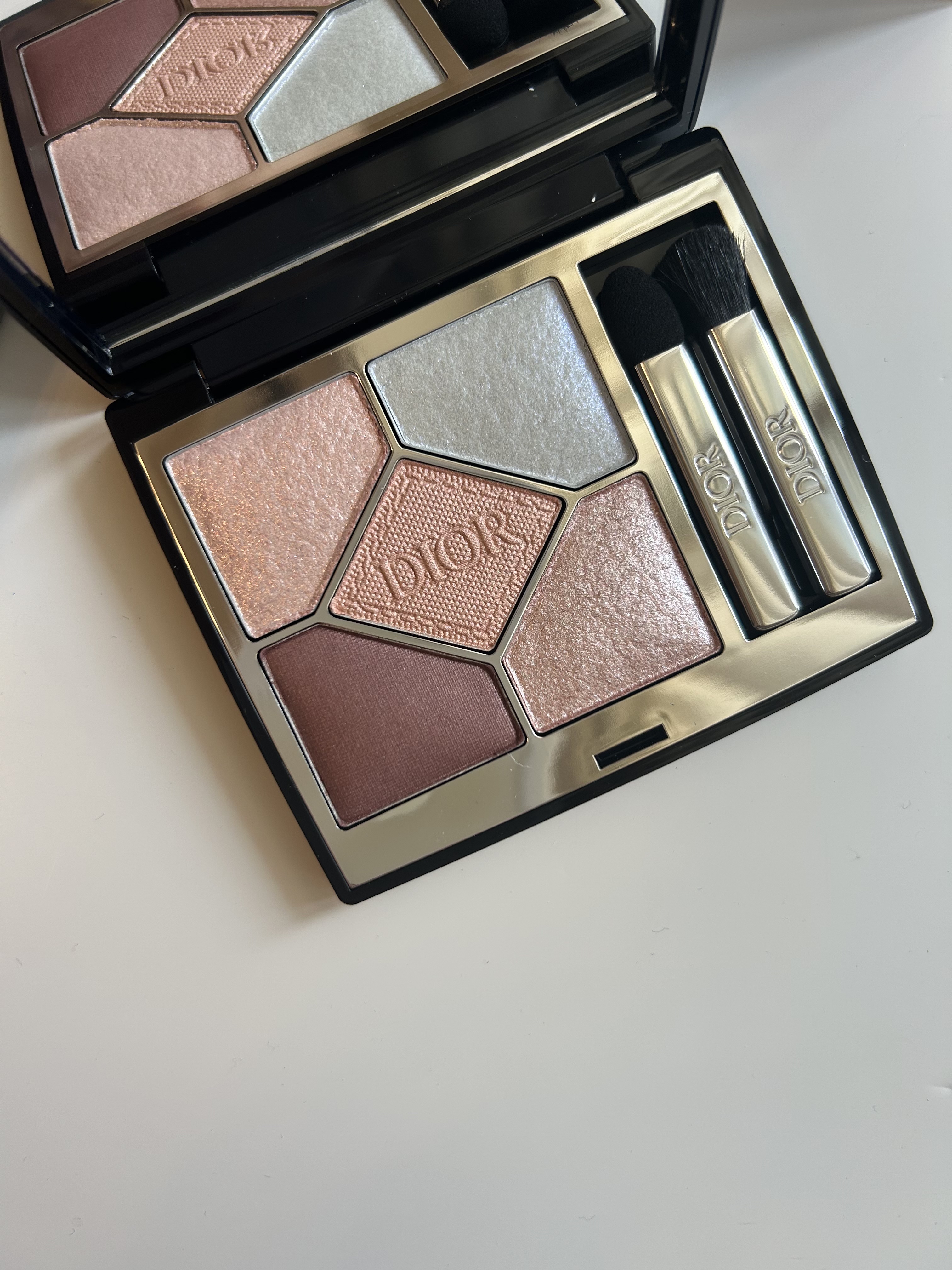 ディオールショウ サンク クルール/Dior/アイシャドウを使ったクチコミ（2枚目）