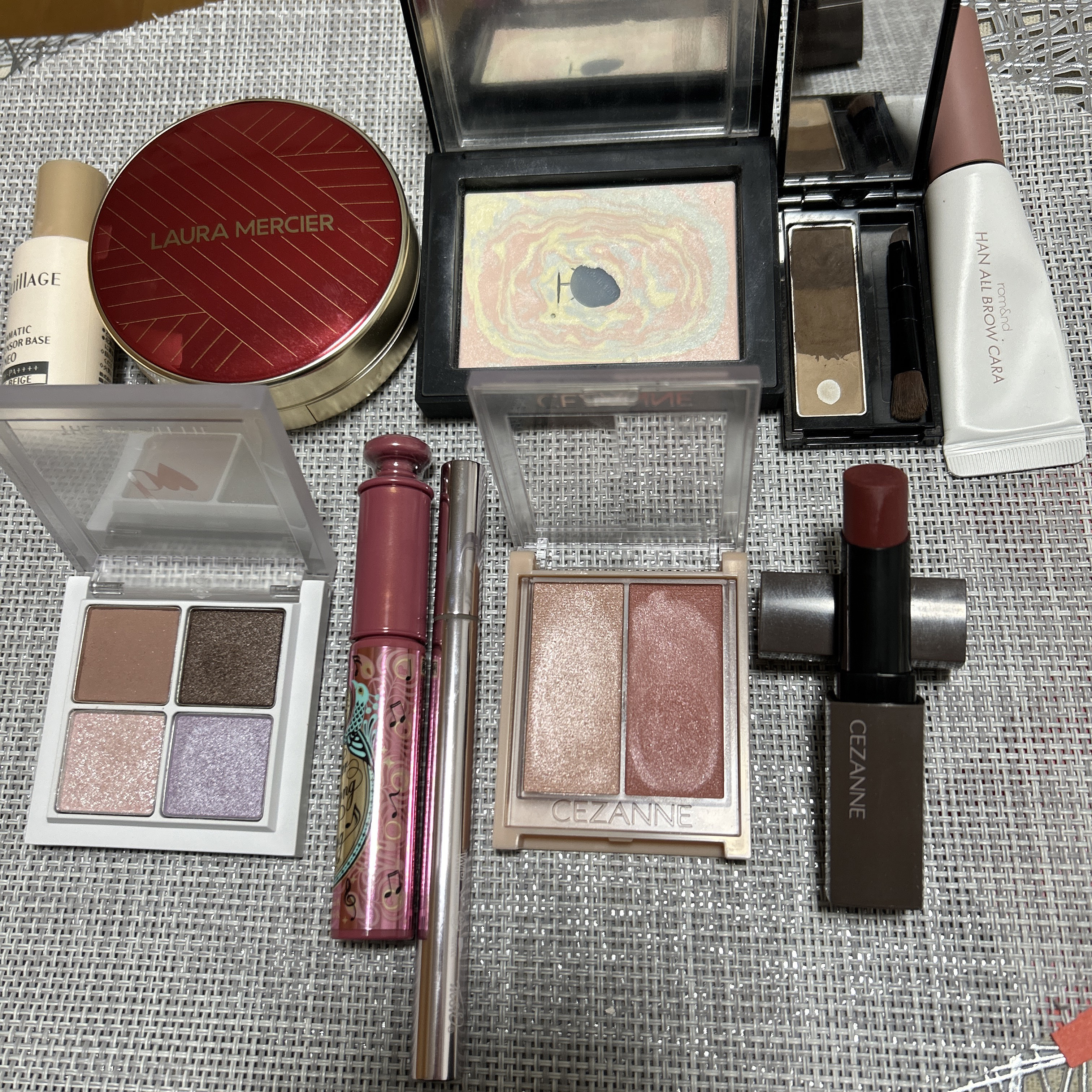 ケイト デザイニングアイブロウ3D/KATE/パウダーアイブロウを使ったクチコミ（2枚目）