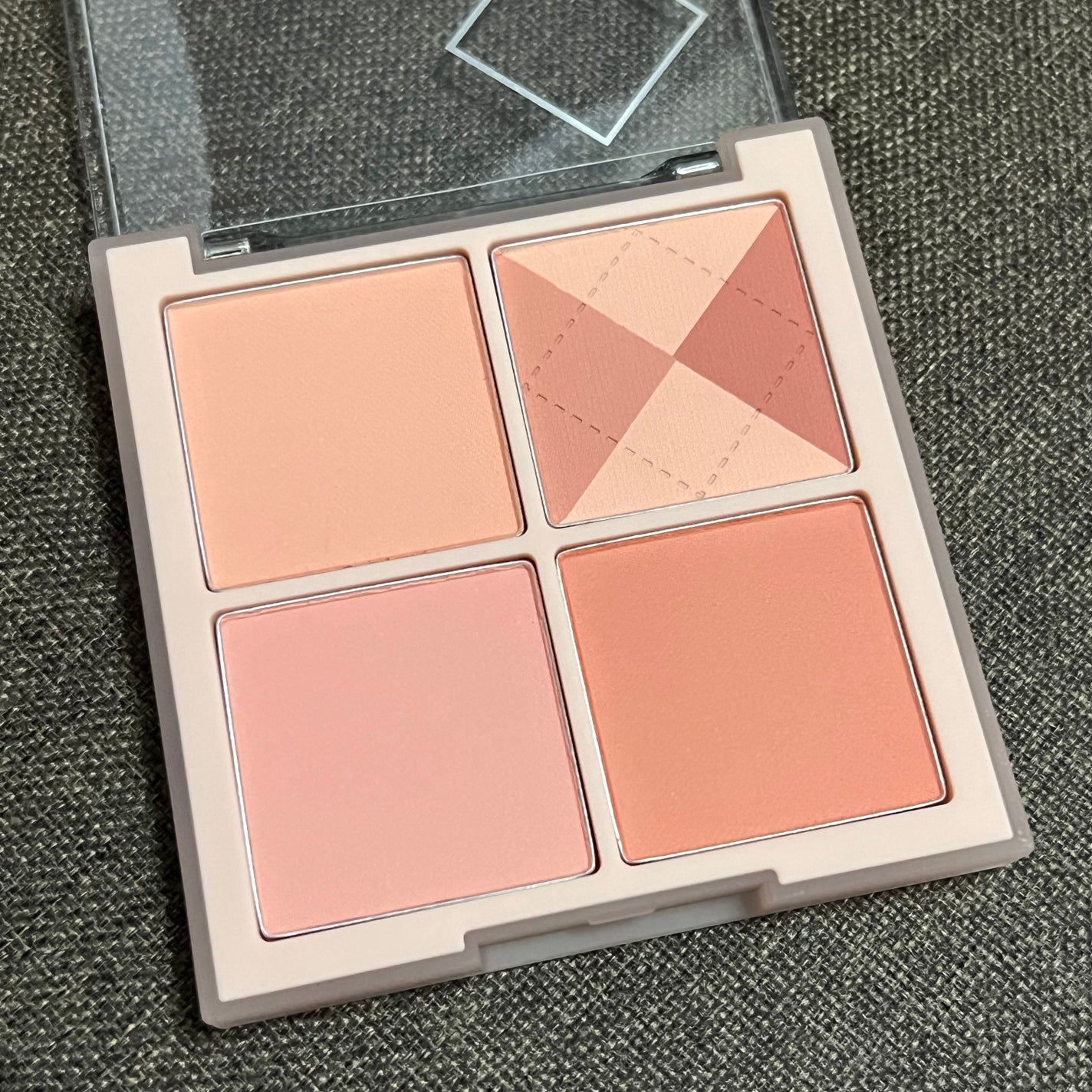 ブレンディングムードチーク/dasique/パウダーチークを使ったクチコミ(2枚目)