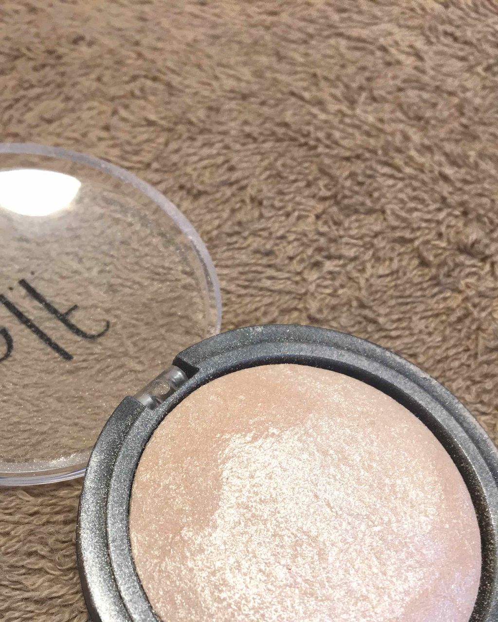 ベイクドハイライター/e.l.f. Cosmetics/パウダーハイライトを使ったクチコミ(2枚目)