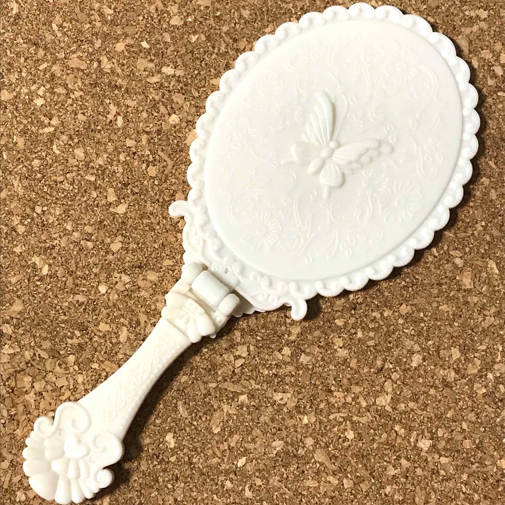 プリンセスローズハンドミラー(スタンドタイプ)/DAISO/その他化粧小物を使ったクチコミ（1枚目）