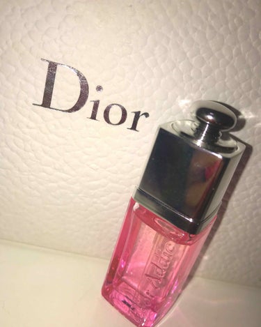 Dior
友達から誕生日プレゼントでもらったよ😍

見たら分かるとうりコスメじゃないんですが嬉しさと可愛さで載せてしまいましたぁ

raspberryのような香りがして落ち着きます
きつくないので本当に