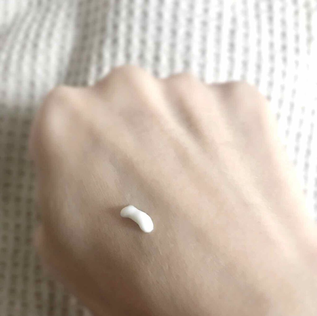 ラグジュアリーホワイト WプロテクトUVプラス/アンプルール/日焼け止めミルクを使ったクチコミ（3枚目）